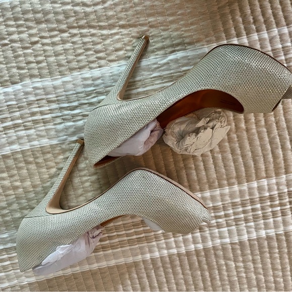 Badgley Mischka Platino Metallic Mesh Dressy Evening Heel Sz: 7.5M w/Box - Picture 3 of 12